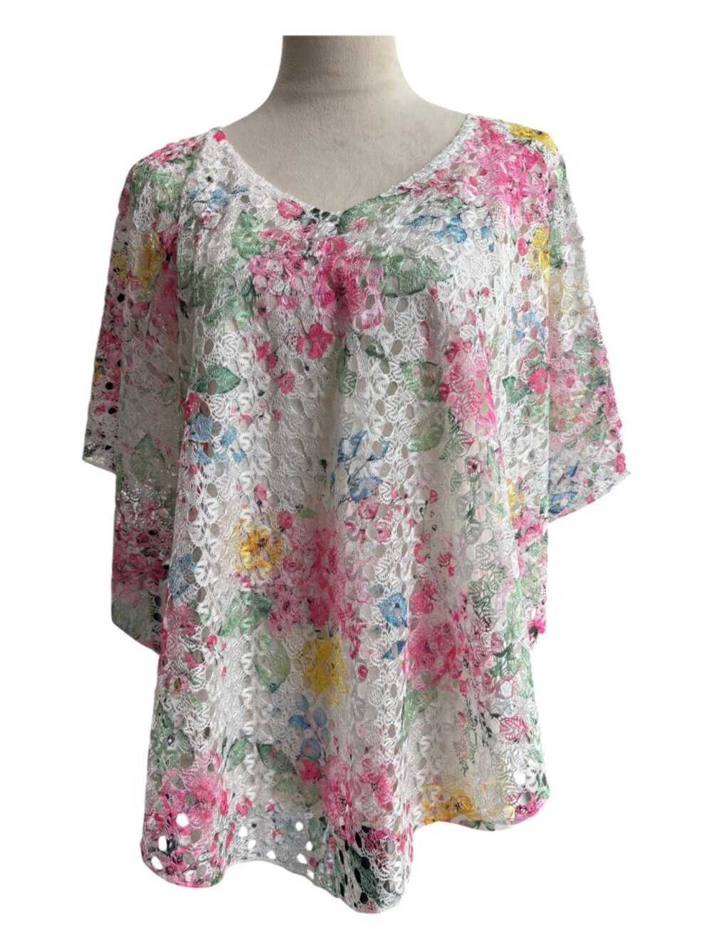 Casual Express Floral Crochet Lace Overlay Top Size L (2664-1)